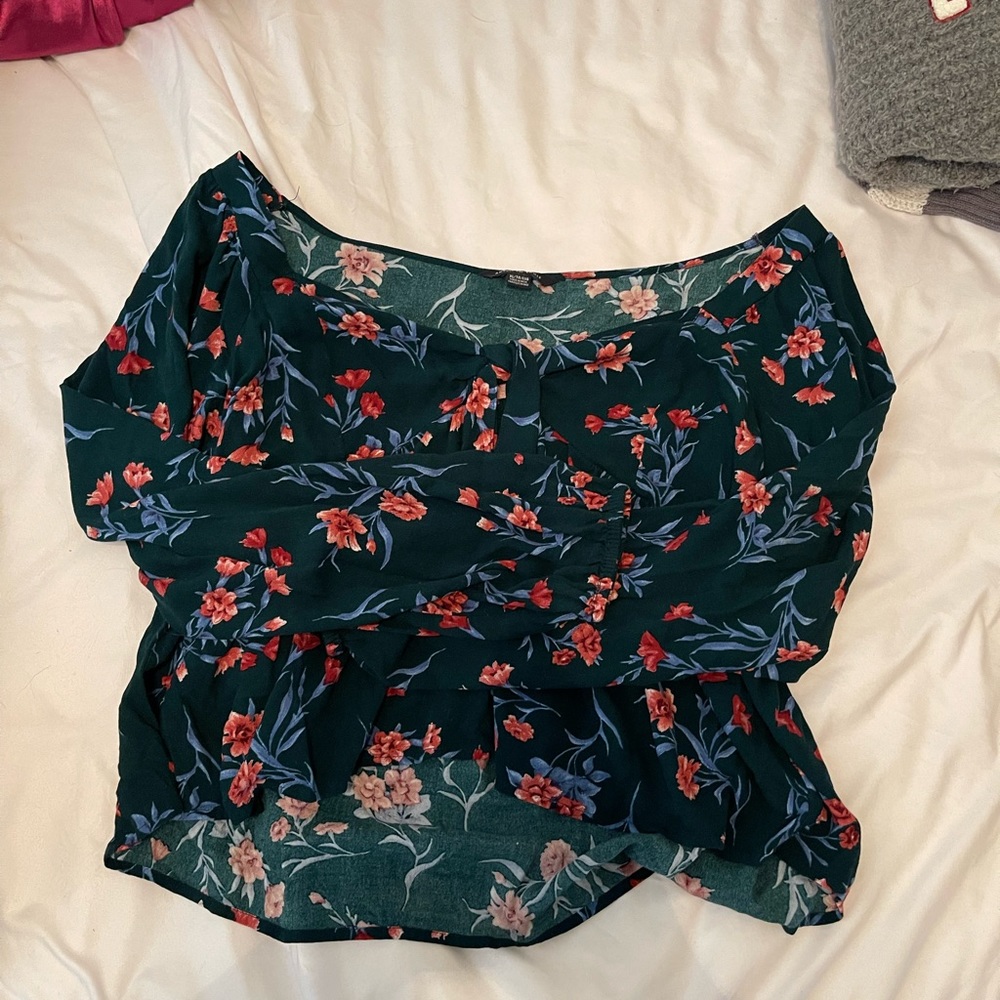 american eagle long sleeve cropped blouse